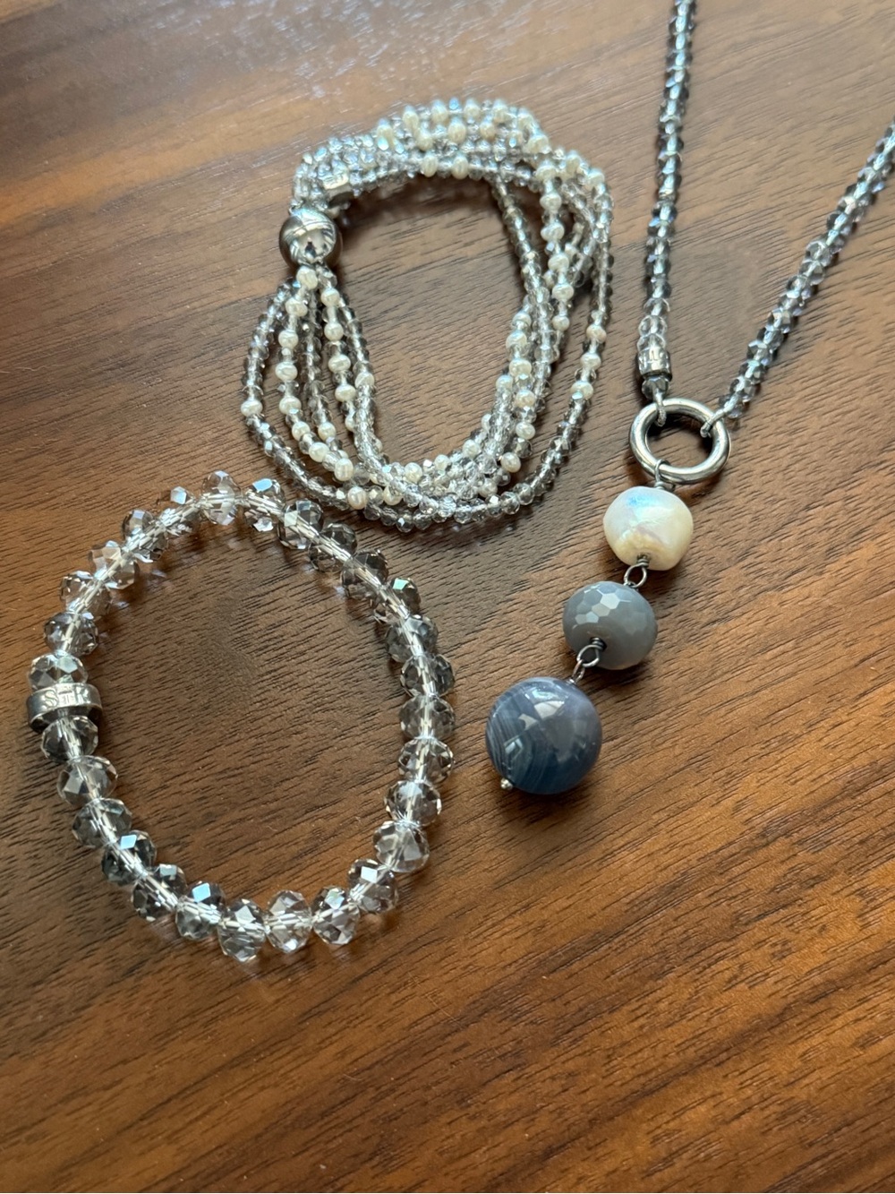 Necklace and Bracelet Set Crystal and Mother of Pearl